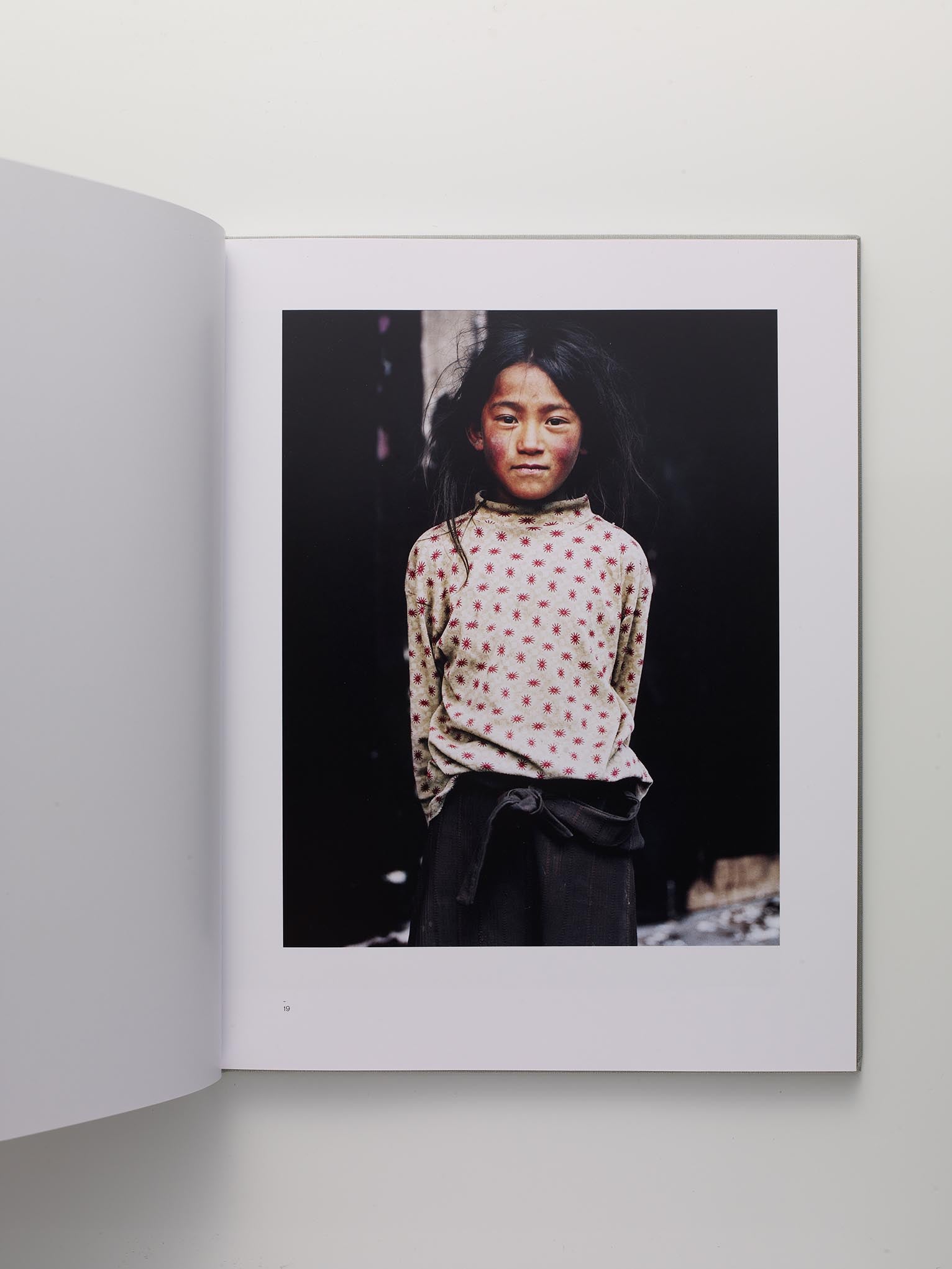KHAMPA: Portraits from Eastern Tibet – Tim Roodenrys